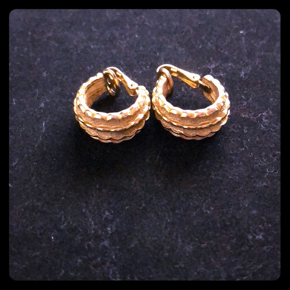Vintage Trifari Clip Earrings